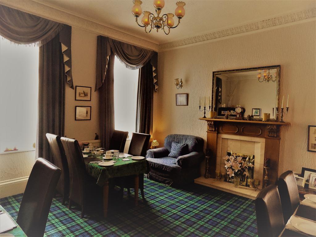 פטרהד Crawfords Guest House מראה חיצוני תמונה
